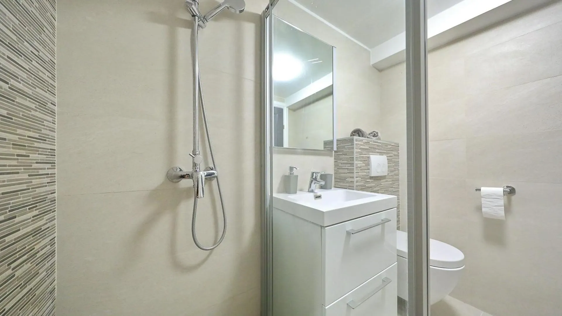 Apartment Jakov, No 1 Nin