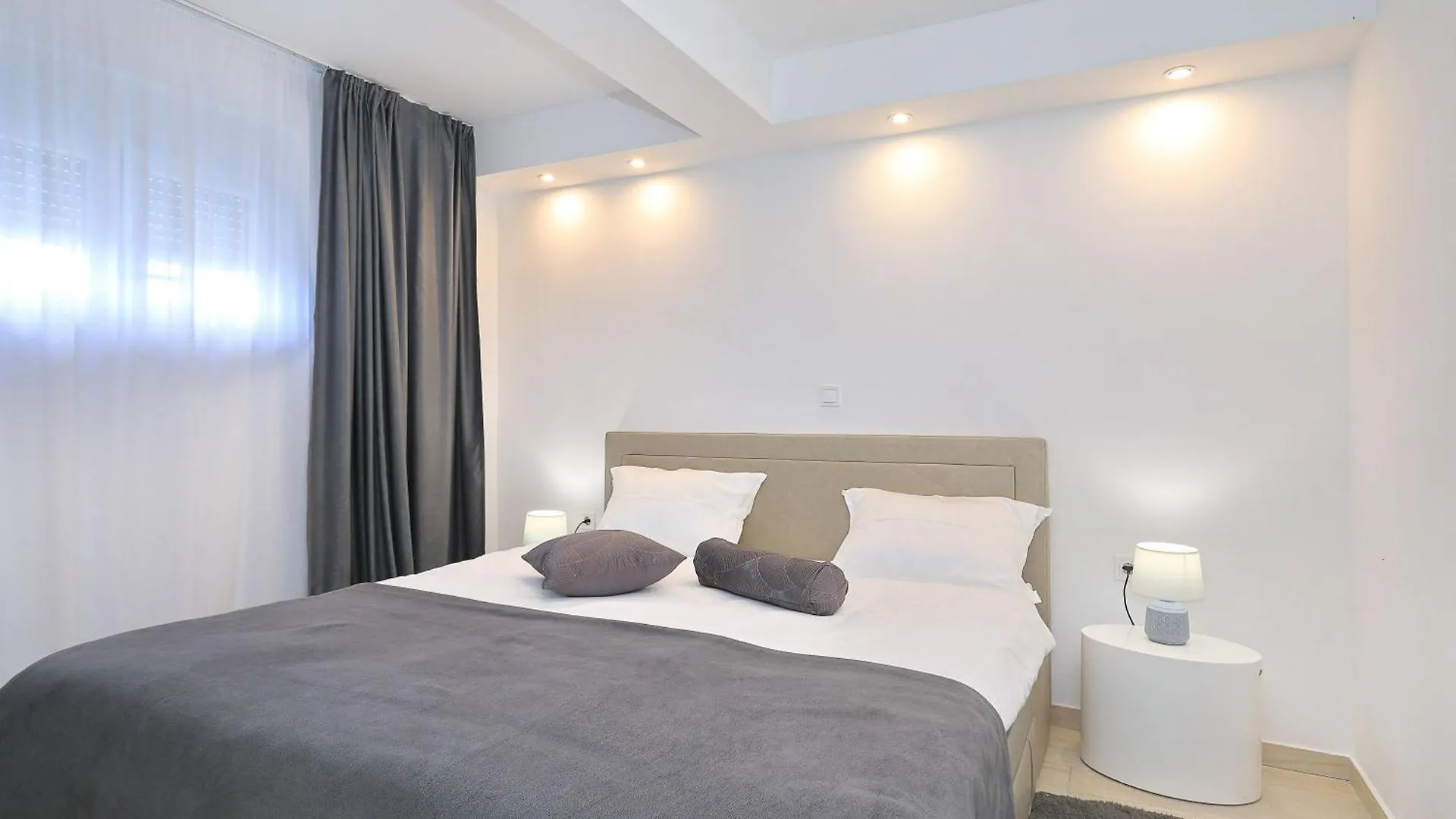 Apartment Jakov, No 1 Nin