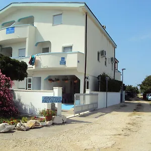 Apartman Danijela, Nin
